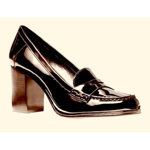 MICHAEL KORS
Buchanan Loafer Pumps